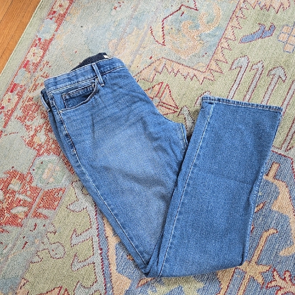 LEVI'S ▪︎ Classic 5 Pocket Blue Denim Jeans, Size 14, EUC